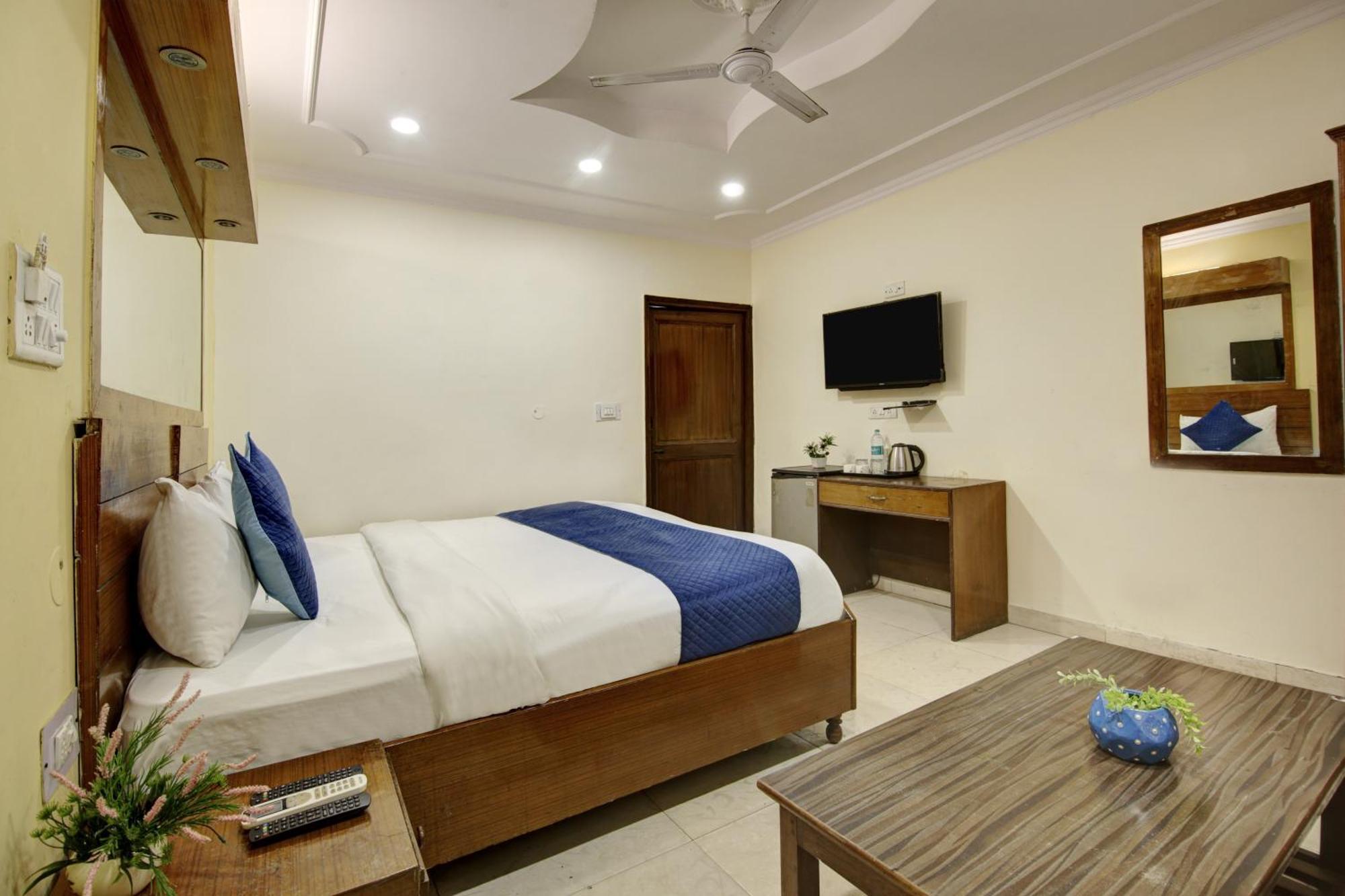 Hotel The Eden Park Noida Dış mekan fotoğraf
