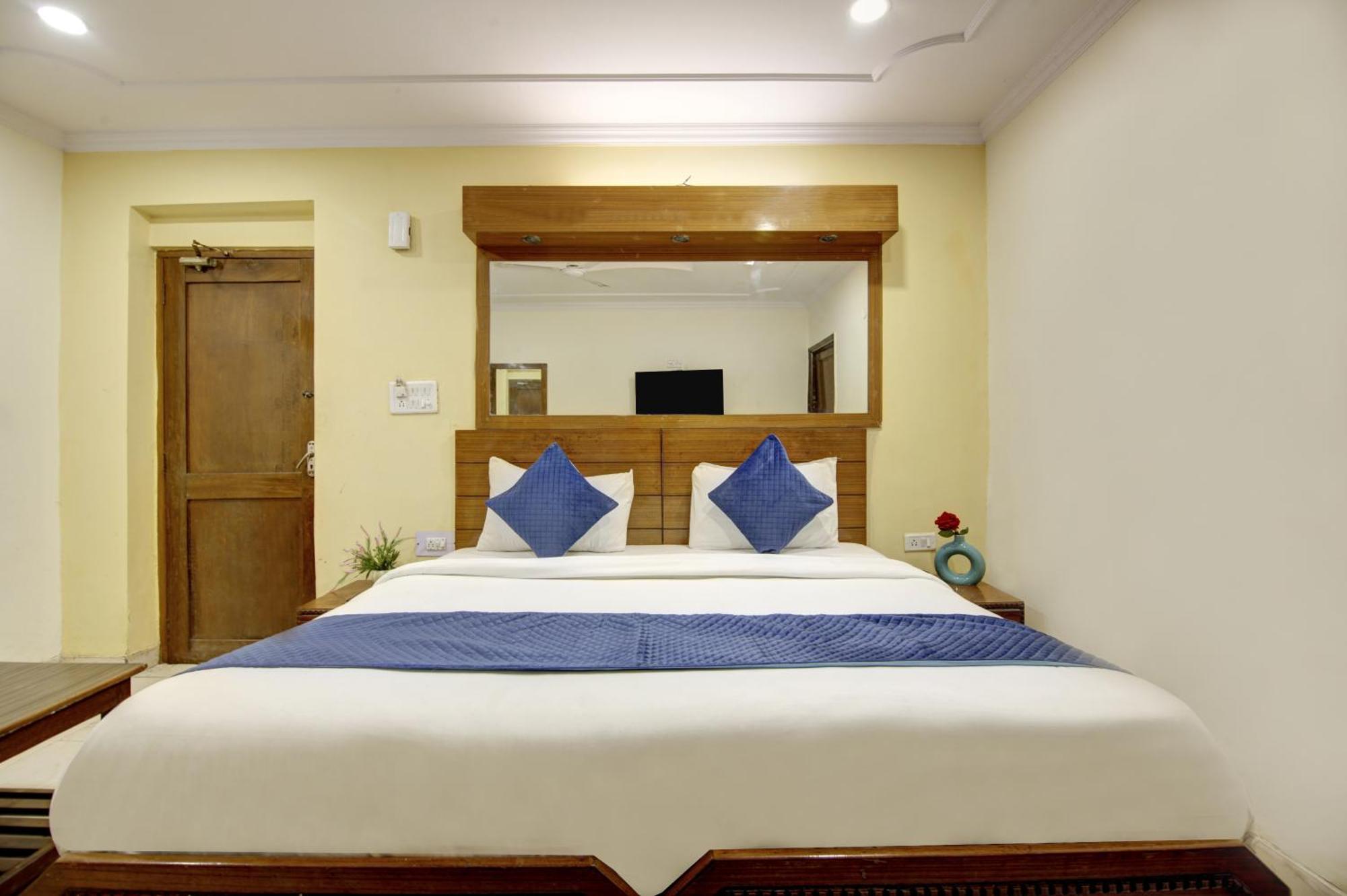 Hotel The Eden Park Noida Dış mekan fotoğraf