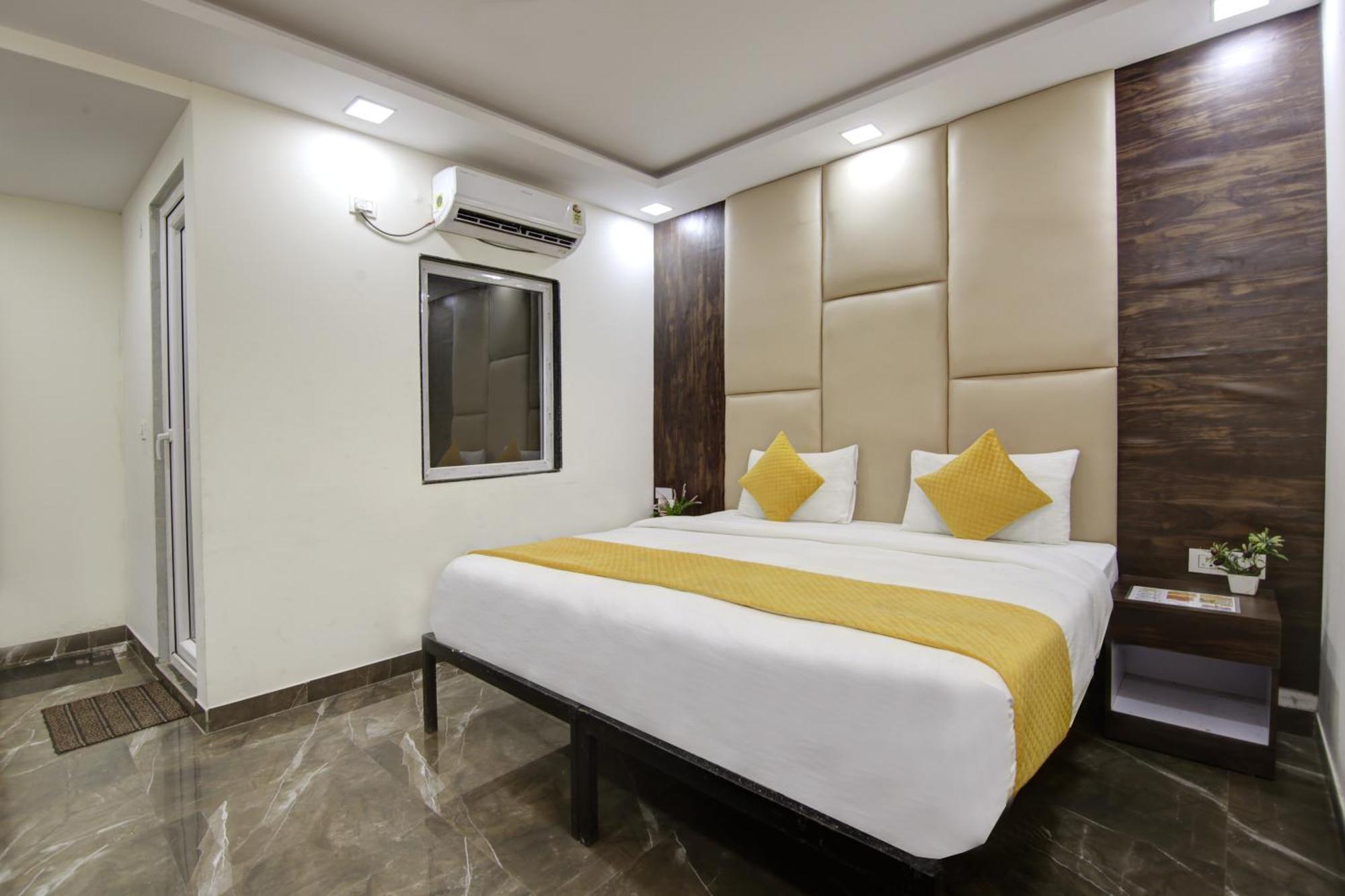 Hotel The Eden Park Noida Dış mekan fotoğraf